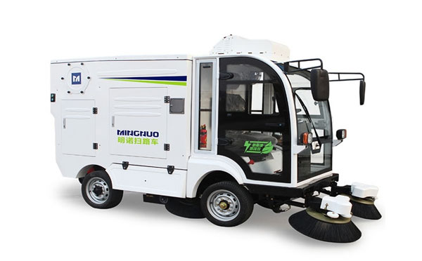 囊谦四轮扫路车MN-S1800配备240L标准垃圾桶